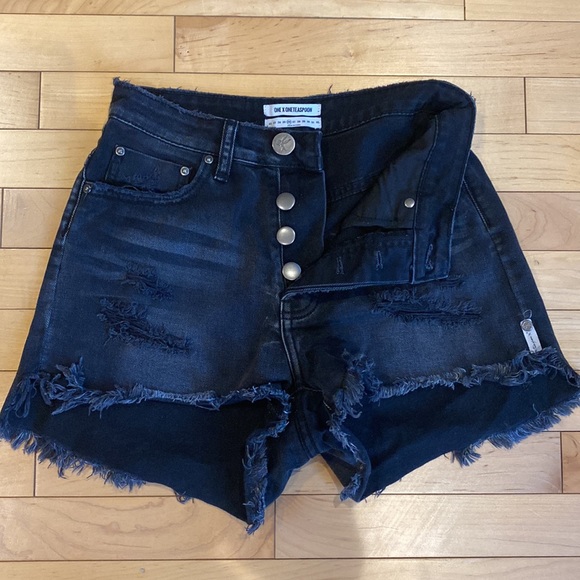 One X One Teaspoon Black Distressed Cut Offs - Picture 2 of 6